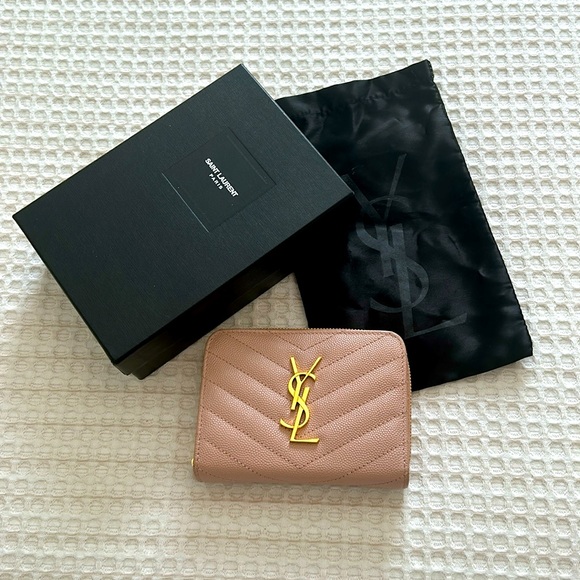 Yves Saint Laurent Handbags - Ysl zippy wallet